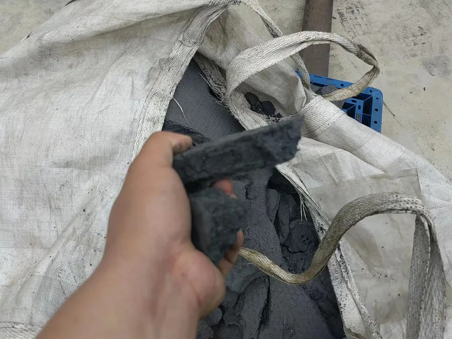 (液压自动保压压滤机处理汽车保险杠废水——泥饼效果) (液压自动保压压滤机处理汽车保险杠废水——泥饼效果)